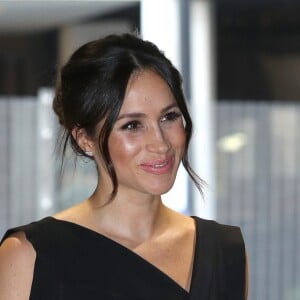 Meghan Markle completou: 'Olhem por exemplo para toda a pompa e circunstância em torno do casamento e das conversas intermináveis sobre a Princesa Kate'