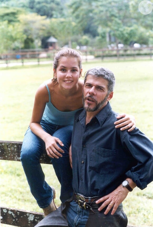 José Mayer e Deborah Secco como Pedro e Íris da novela 'Laços de Família' (2000)