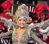 Carla Diaz usou macacão com 20 mil cristais como madrinha de bateria da Estrela do Terceiro Milênio no carnaval 2023
