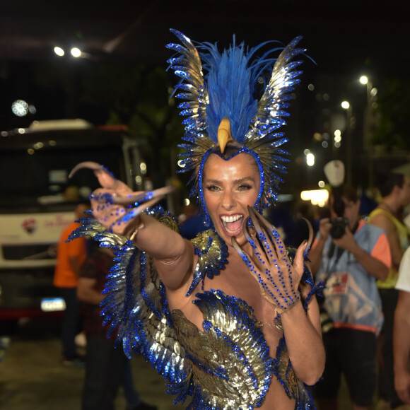 Carnaval 2023: Adriane Galisteu retorna à Portela após 6 anos de hiato