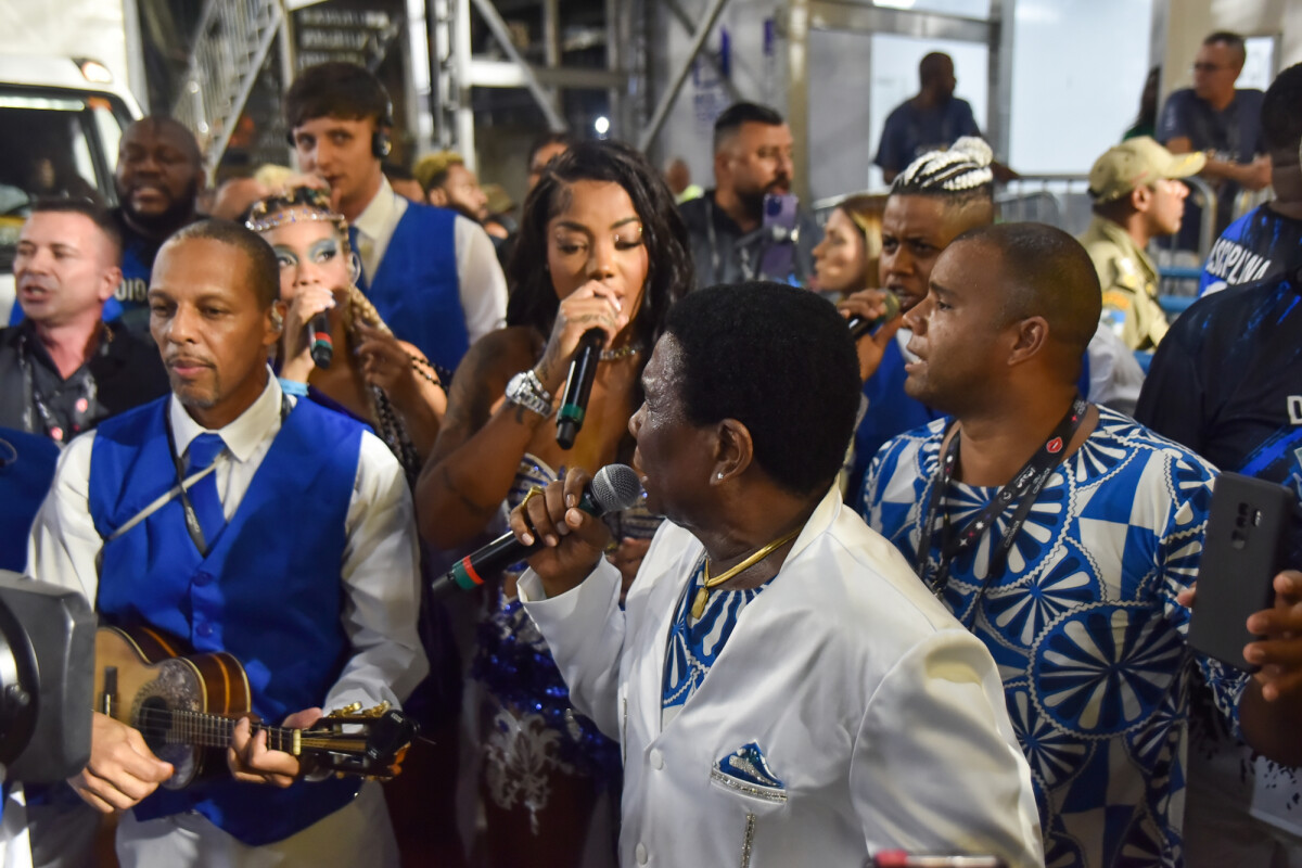 Ludmilla cantando o samba da Beija-Flor é recado eloquente a todos