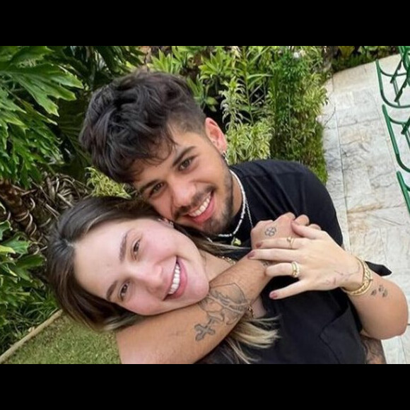 Virgínia Fonseca foi comparada à intérprete de Libras durante apresentação de Zé Felipe