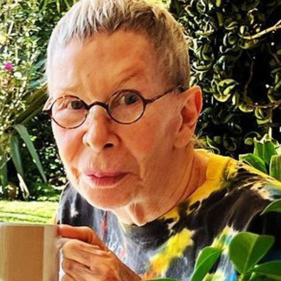 Rita Lee foi internada em hospital de São Paulo na madrugada de 24 de fevereiro de 2023, diz a colunista Fabi Oliveira, do portal 'Em Off'
