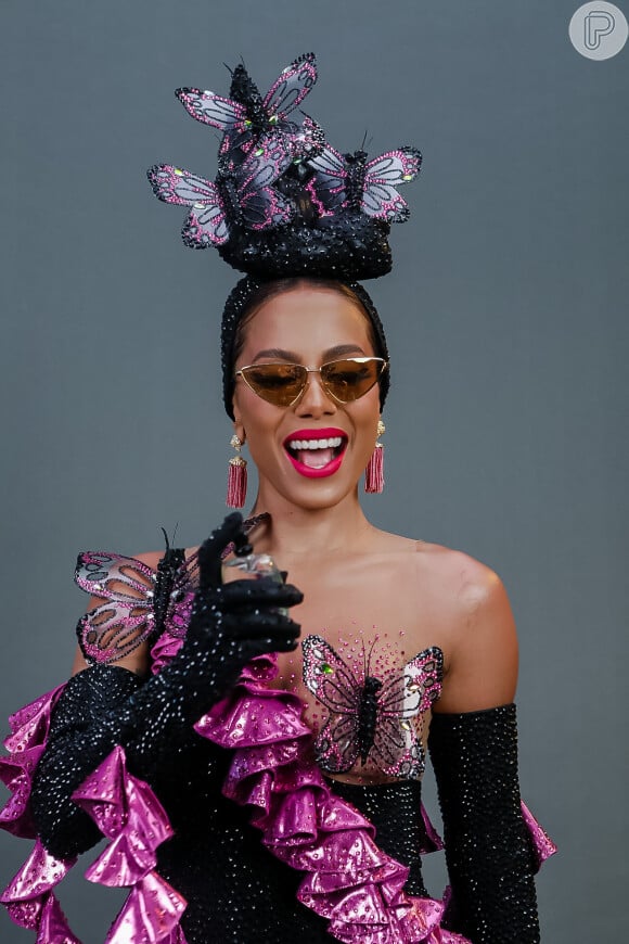 Durante os shows de Carnaval, Anitta usou fantasias com a temática Mulheres Guerreiras