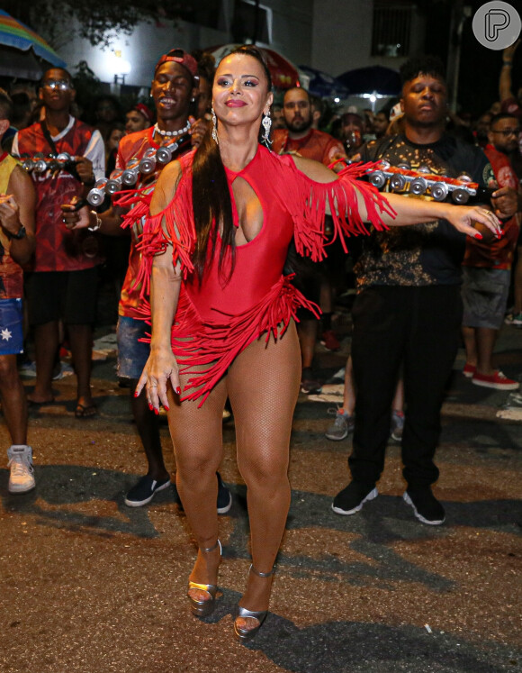 Viviane Araujo revelou detalhes do processo de emagrecimento em época de Carnaval