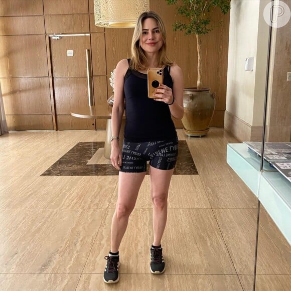 Rachel Sheherazade investe em exercícios diários para cuidar do corpo