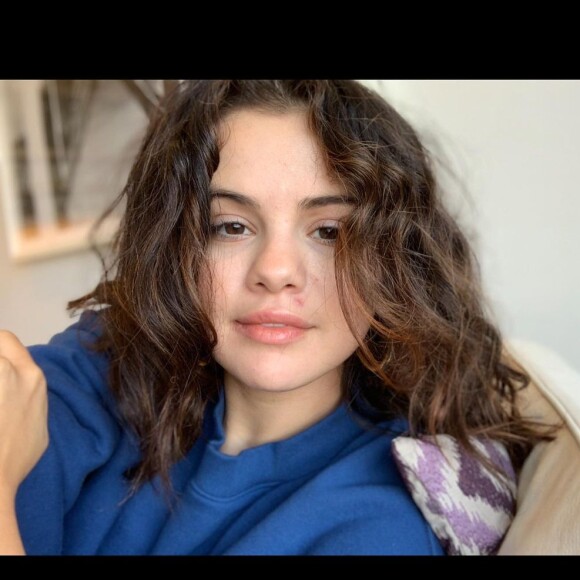 Selena Gomez sem maquiagem: cantora propõe uma valorização da beleza real