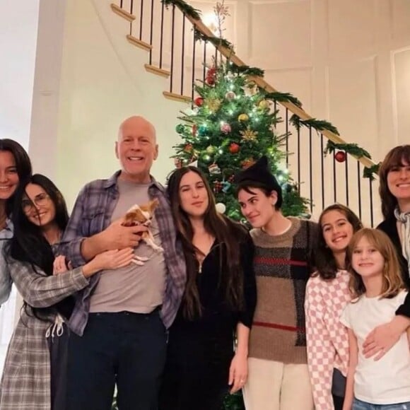 Bruce Willis também é pai de outros 3 jovens de seu casamento com Demi Moore