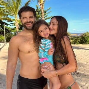 Sabrina Sato e Duda Nagle são pais da pequena Zoe, de quatro anos