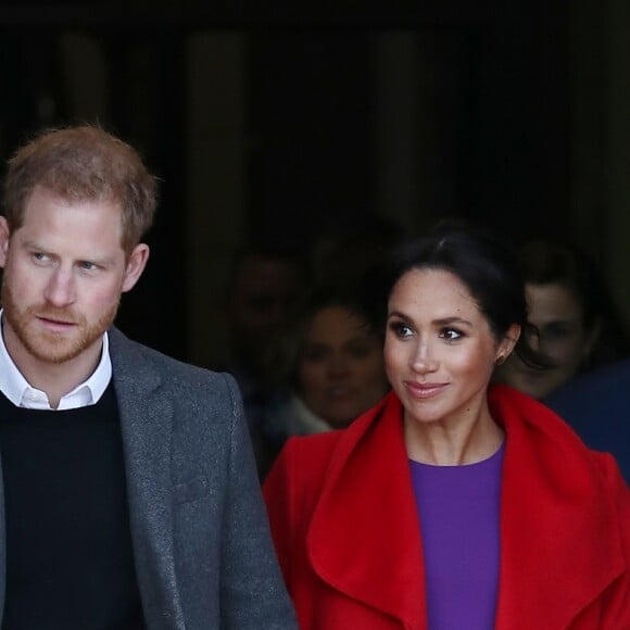 Príncipe Harry e Meghan Markle não queriam uma mudança brusca na rotina dos filhos por conta de uma viagem de quatro dias com objetivos judiciais