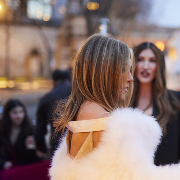 'Mistério em Paris', com Jennifer Aniston e Adam Sandler, é uma continuação de 'Mistério no Mediterrâneo'