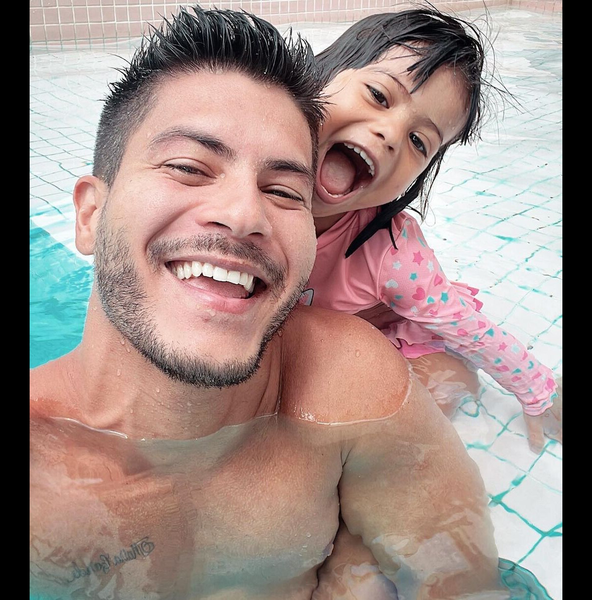 Foto Arthur Aguiar é pai de Sophia Cardi, de 4 anos de idade Purepeople