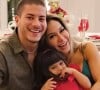 Filha de Arthur Aguiar e Maíra Cardi, Sophia é criticada por publicar foto ao lado dos pais