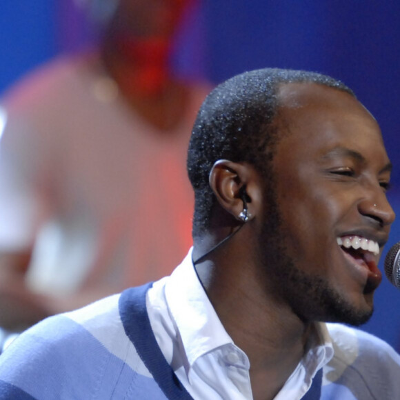 Thiaguinho ainda se surpreende com o sucesso da 'Tardezinha'