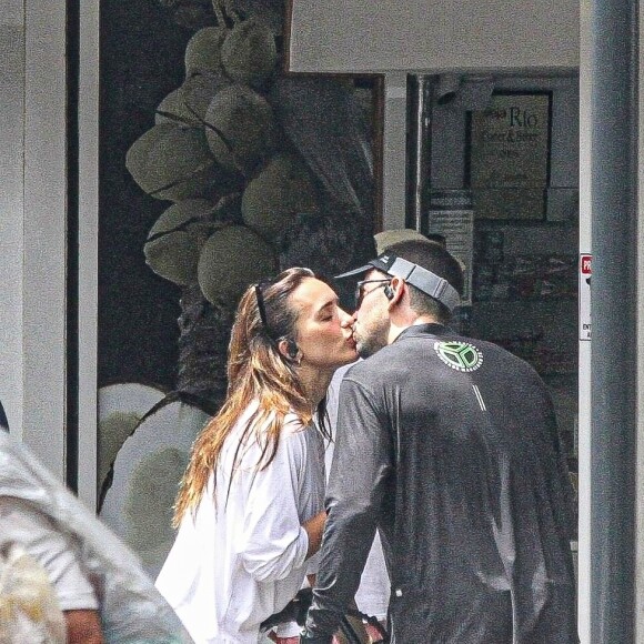 Beijo de Rafa Kalimann em Antonio Bernardo Palheiros não deixou dúvidas de que eles estavam vivendo um affair