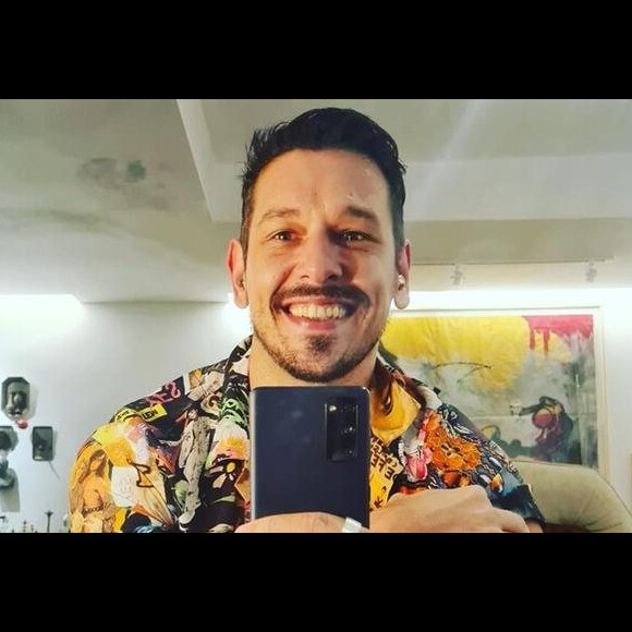 João Vicente de Castro recebeu felicitações de Sabrina Sato, sua ex-namorada