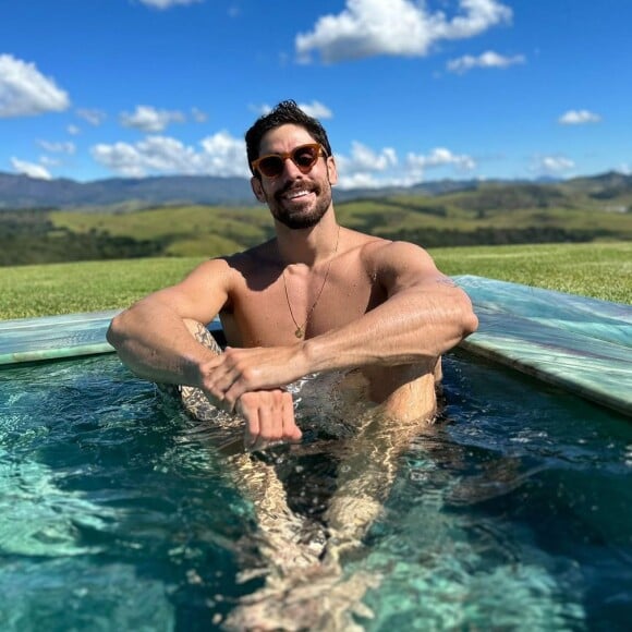 Cara de Sapato passa fim de semana em rancho de Giovannna Ewbank e Bruno Gagliasso