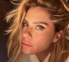 Carolina Dieckmann adora compartilhar selfies em seu Instagram e aparência jovial rende comentários de fãs