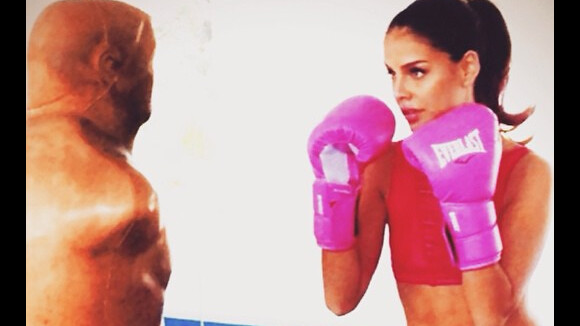 Paloma Bernardi recorre ao boxe e exercícios aeróbicos para o Carnaval 2015