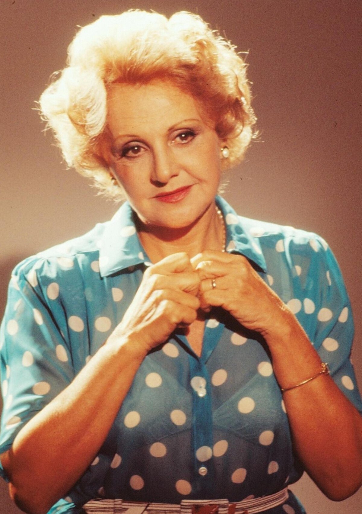 Foto Eva Todor morreu aos 98 anos em dezembro de 2017 após contrair uma pneumonia Purepeople Foto Eva Todor morreu aos 98 anos em dezembro de 2017 após contrair uma pneumonia Purepeople