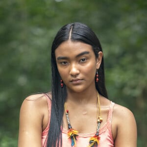 Na novela 'Terra e Paixão', Yandara (Rafaela Cocal) é uma jovem de povo originário que se tornará modelo