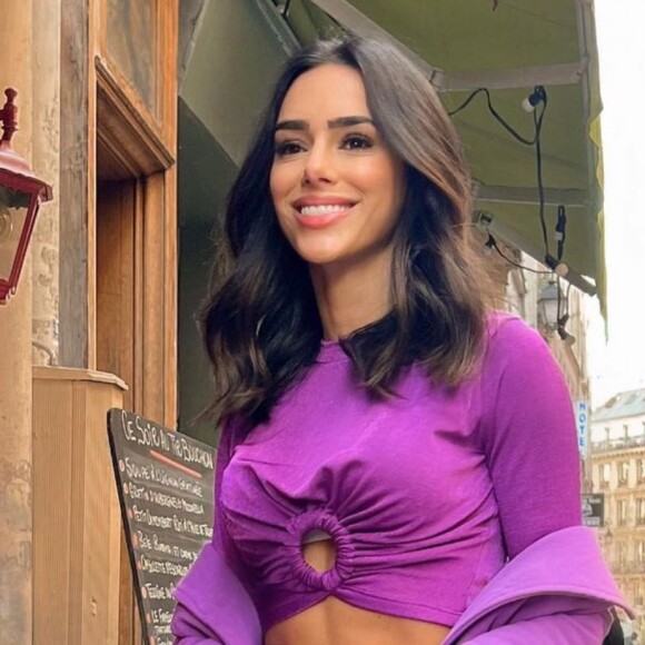 Bruna Biancardi mostra barriga de grávida em evento