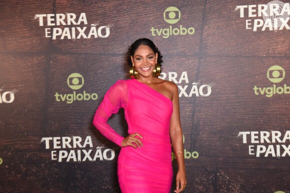 A protagonista Bárbara Reis arrasou na tendência barbiecore