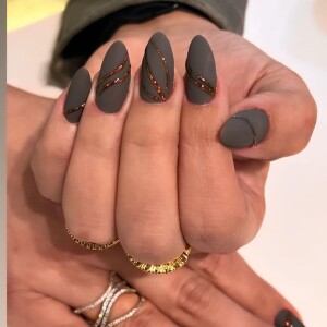 Qual é a unha perfeita para cada signo? Do esmalte ao formato, astróloga e nail artist revelam guia COMPLETO