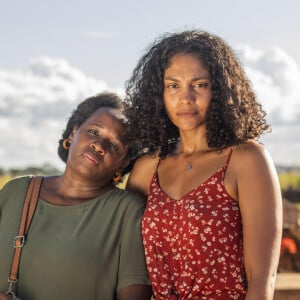 Aline (Barbara Reis) leva bronca da mãe, Jussara (Tatiana Gentil), no capítulo de quinta-feira novela 'Terra e Paixão' em 11 de maio de 2023