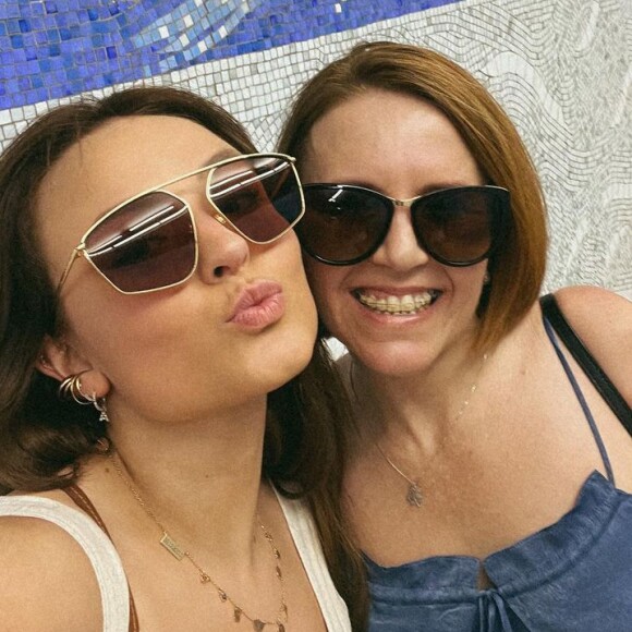 Mãe de Larissa Manoela, Silvana Taques Santos deixou de seguir a filha pela terceira vez em menos de dois anos