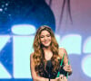 Vestido míni de Shakira para premiação tem recorte na coxa
