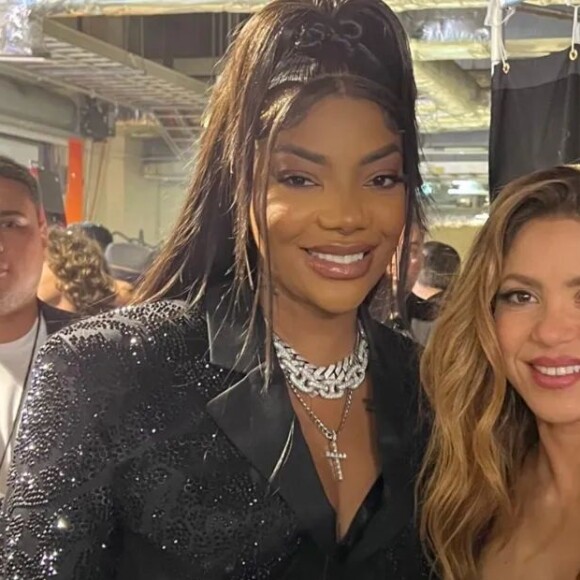 Ludmilla postou uma foto com Shakira na premiação Billboard Latin Women in Music 