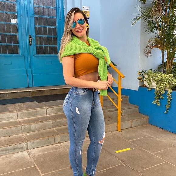 Andressa Urach explicou que foi levada à igreja pela mãe