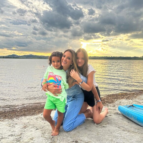 Ticiane Pinheiro tem duas filhas e divide rotina maternal com os seguidores