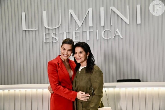 'Idênticas': disse internauta sobre Andressa Suita e Suely