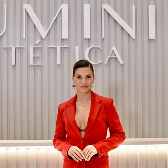 Andressa Suita: clínica de estética da modelo de chama Lumini