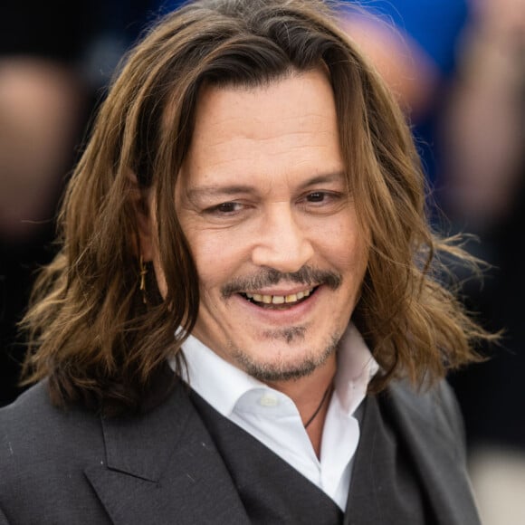 Fotos dos dentes do ator Johnny Depp viralizaram na web