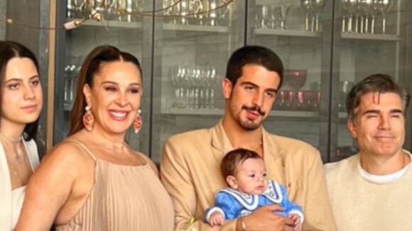 Luca foi batizado! Filho de Claudia Raia ganha festinha luxuosa e as fotos da família vão deixar seu coração quentinho