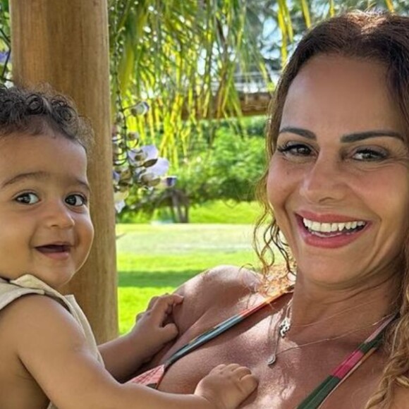 Viviane Araujo surpreende com foto com Joaquim