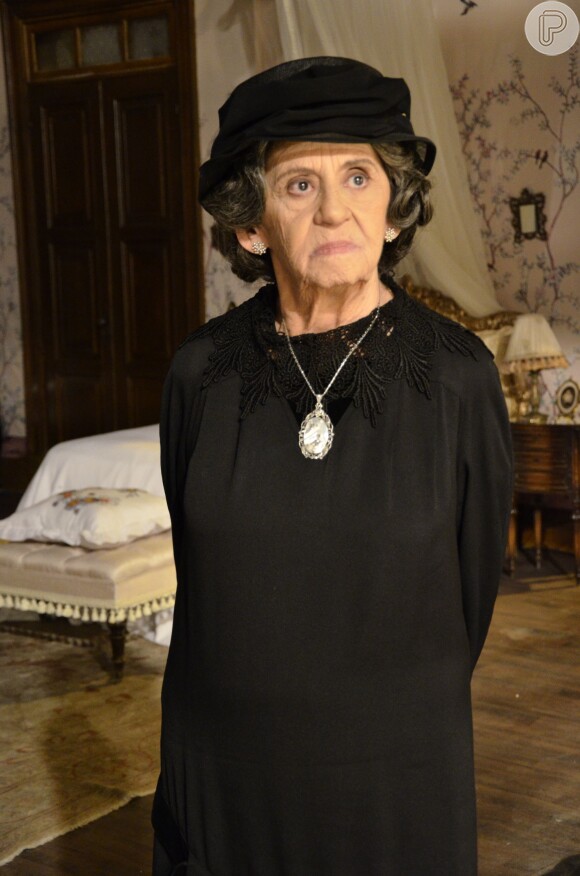 Laura Cardoso tem 86 anos e volta à TV em papel de suposta mãe de Maurilio (Carmo Dalla Vecchia) na novela 'Império'