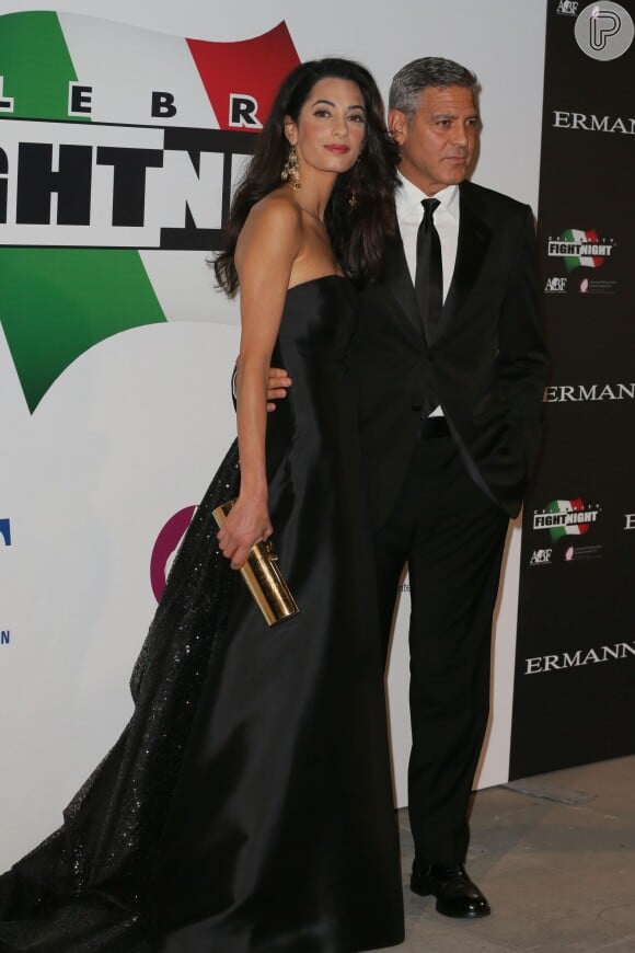 George Clooney também estaria esperando a chegada do seu primeiro filho. O ator e a mulher, Amal Alamuddin, estão 'grávidos'