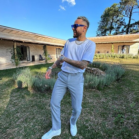 Ao que parece, Neymar está bem com Bruna Biancardi.