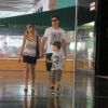 Thiago Rodrigues e Cristiane Dias passeiam com o filho, Gabriel, de 5 anos, em shopping do Rio de Janeiro