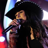 Baixaria faz Ana Castela perder o controle e chorar em show; fãs apoiam cantora