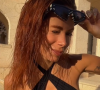 Anitta posta vídeo dançando "Funk Rave" de maiô cavado na piscina