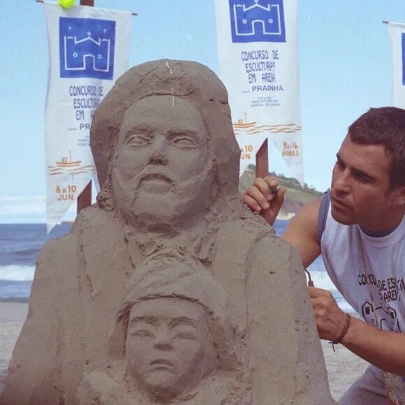 Fim da novela 'Mulheres de Areia': Alzira (Giovanna Gold) ganha uma escultura de Tonho Da Lua (Marcos Frota) que representa o próprio