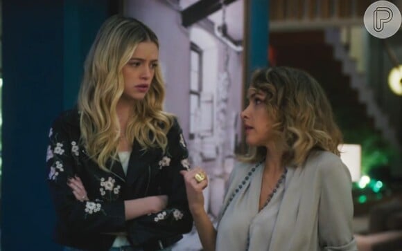 Novela 'Terra e Paixão': no capítulo de quinta-feira, 13 de julho de 2023, Graça (Agatha Moreira) comemora com Gladys (Leona Cavalli) o sucesso do golpe da barriga