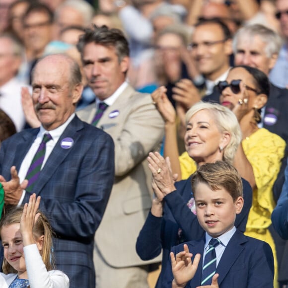 Kate Middleton vai à final de Wimbledon acompanhada de Príncipe William, Príncipe George, Príncipe Louis e Princesa Charlotte