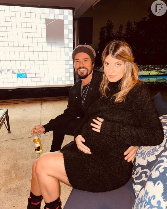 Paulinho Vilhena e a mulher, Maria Luiza Silveira, estarão em SP criando a pequena Manoela, prevista para nascer em agosto