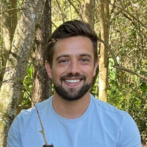 Rafael Cardoso é visto ao lado da ex após polêmcias com João Guilherme e garotas menores de idade